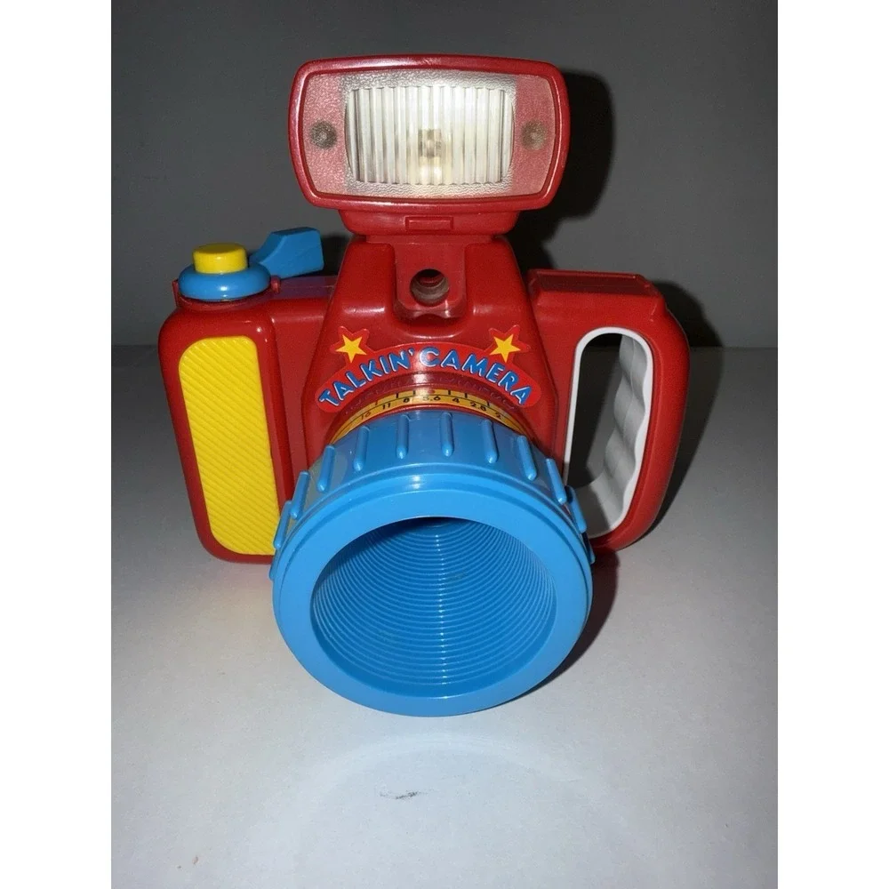 Rare Vintage 1992 Talkin Camera. Tested And works! Lights Up And Talks!